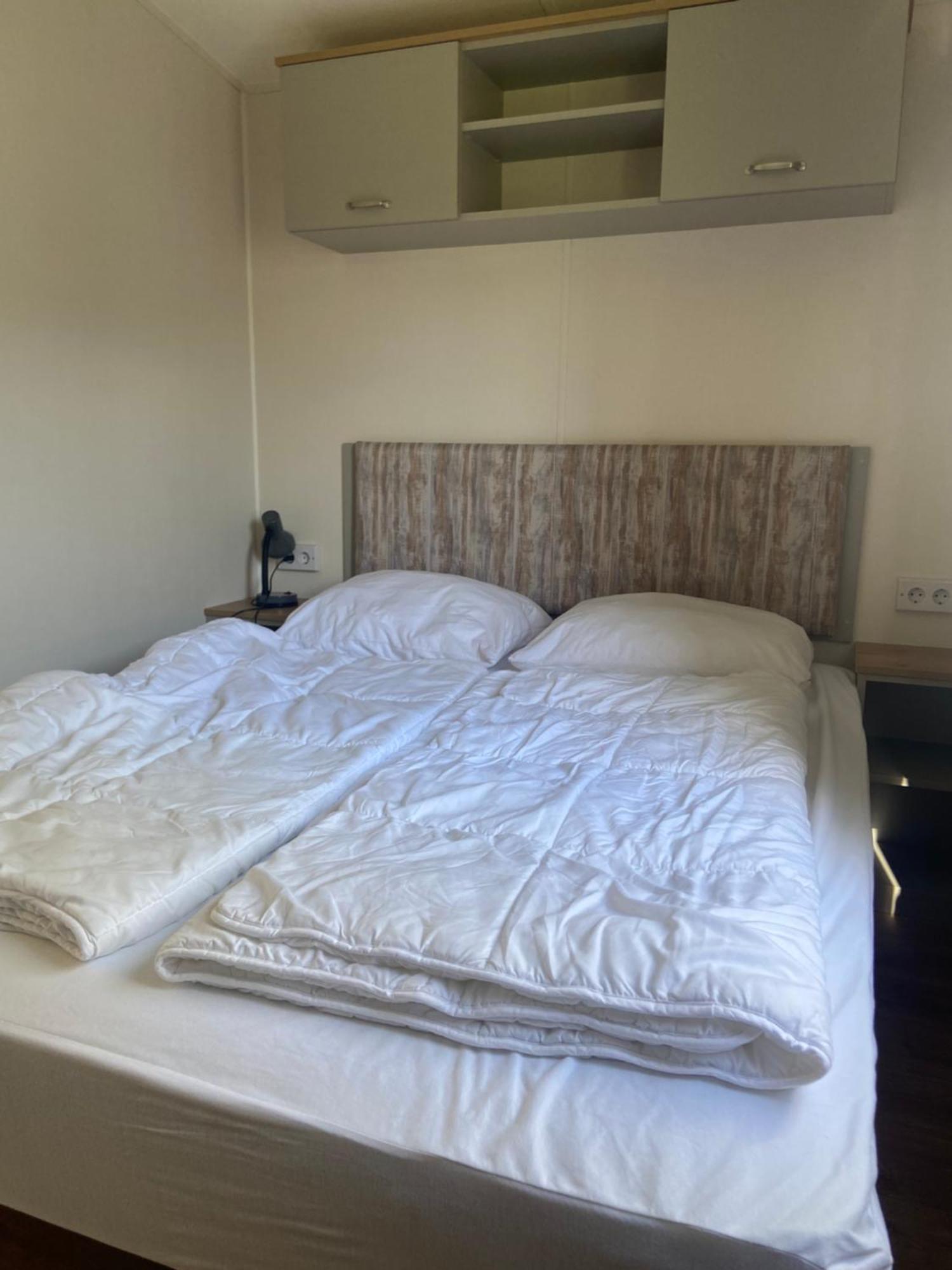Camping De Duinhoeve Chalet Vogel Not For Companies Nieuw-Haamstede Εξωτερικό φωτογραφία